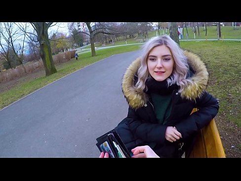 ❤️ Ingoia la sborra calda di uno sconosciuto per soldi - pompino nel parco di Eva Elfie ❌ Pornoal it.pornsexer.ru ❤️